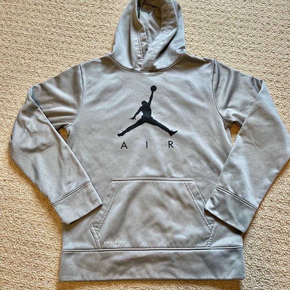 Nike Air Dri-Fit Jordan athletic hoodie (youth large)
